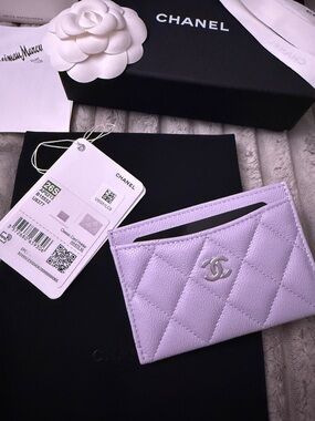 Authentic Classic CHANEL Quilted Card Holder in Lilac/Violet color 💜 New in Box